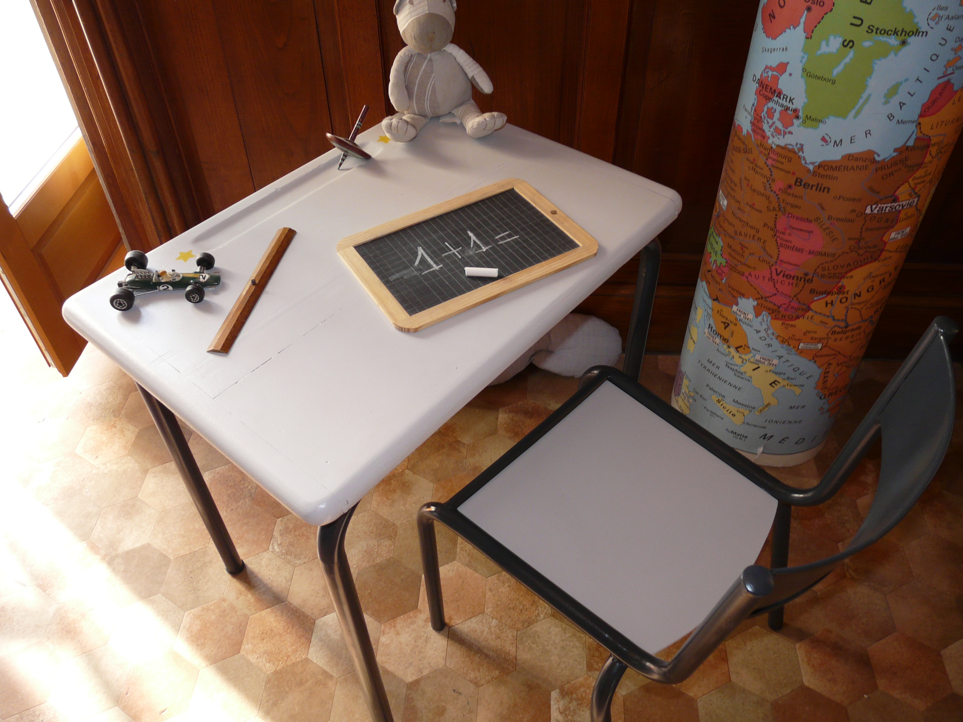 bureau d'écolier, vue de dessus