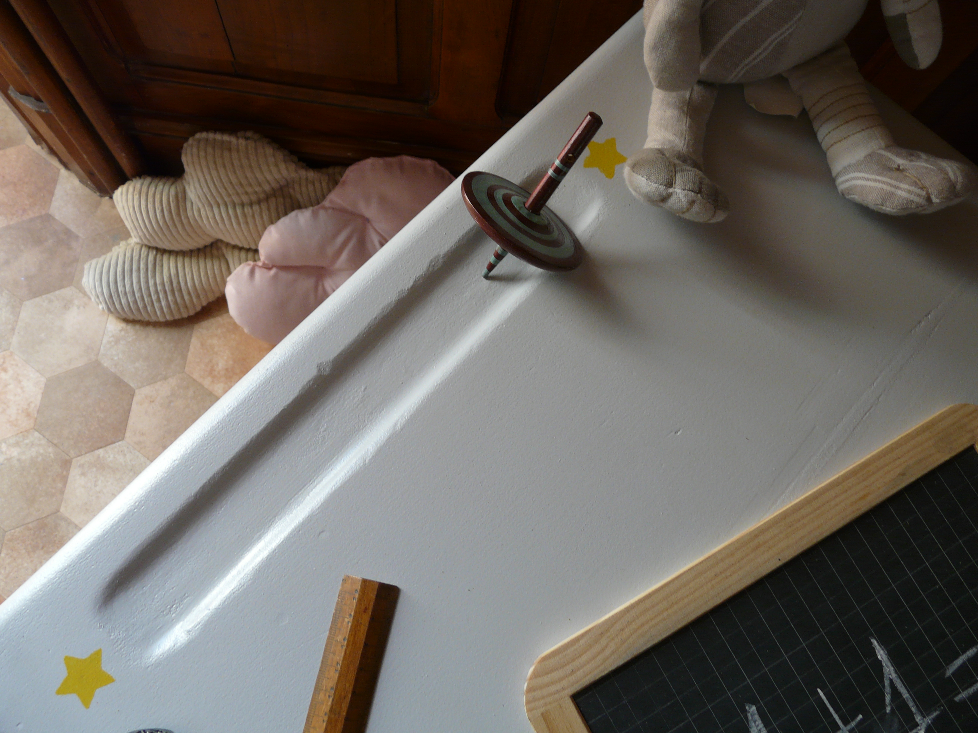bureau d'écolier détail du plateau