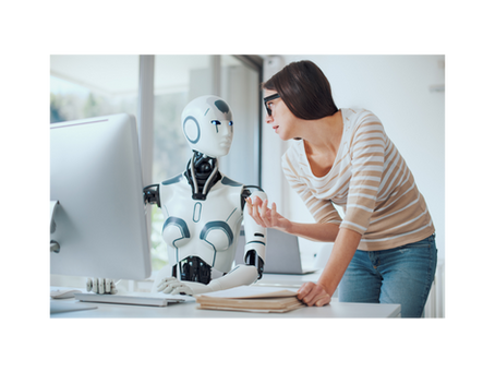 Robô escrevendo em um caderno sob orientação de um humano, simbolizando o uso da inteligência artificial como ferramenta auxiliar na escrita acadêmica