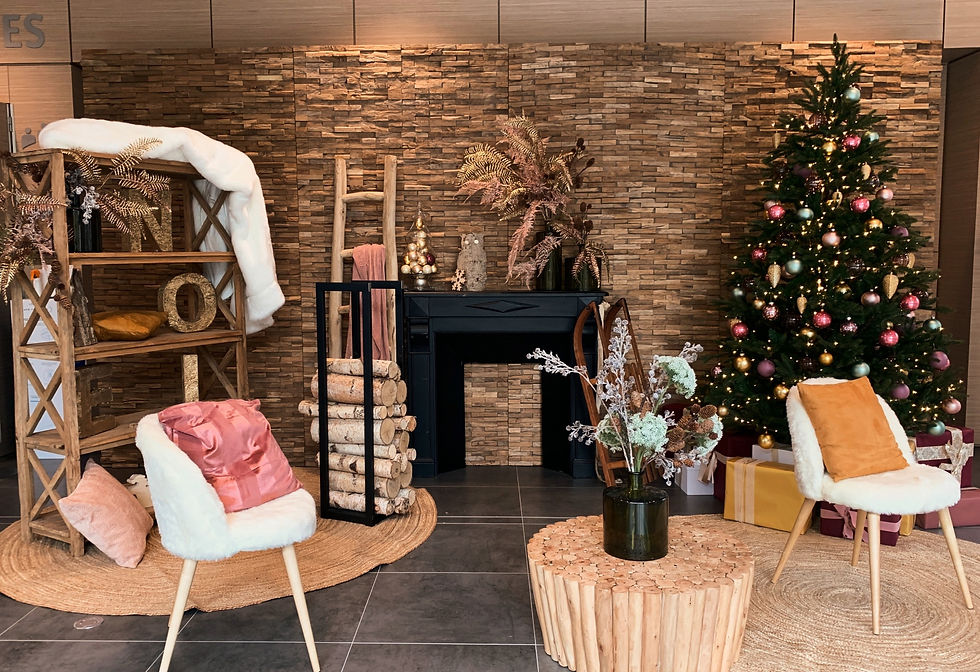 Staging a Christmas decor with a tree