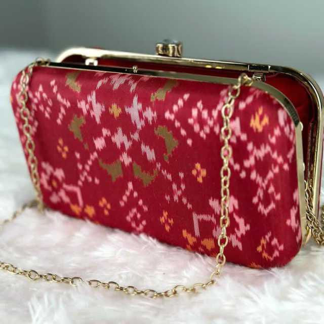 Thumbnail: Patola Clutch Diamond