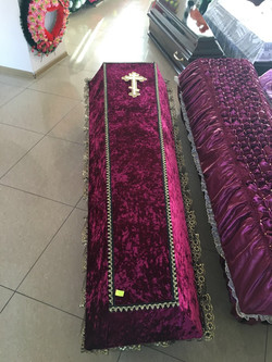 Гроб 16