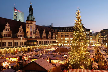csm_Weihnachtsmarkt_Altes_Rathaus_dpa_cce295d76f.jpg