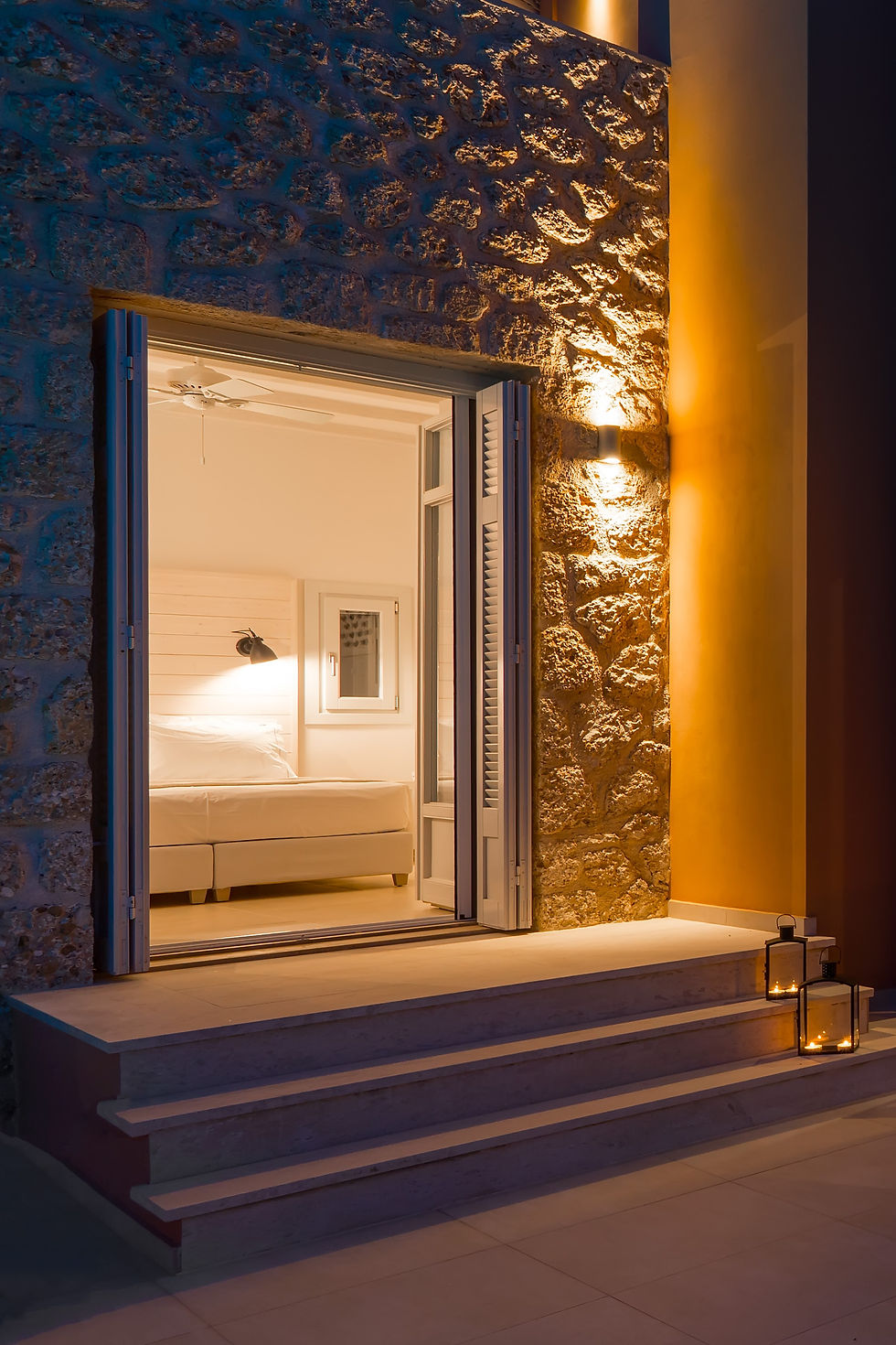 bedroom access to the pool
