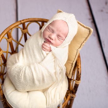 Cornwall newborn photographer