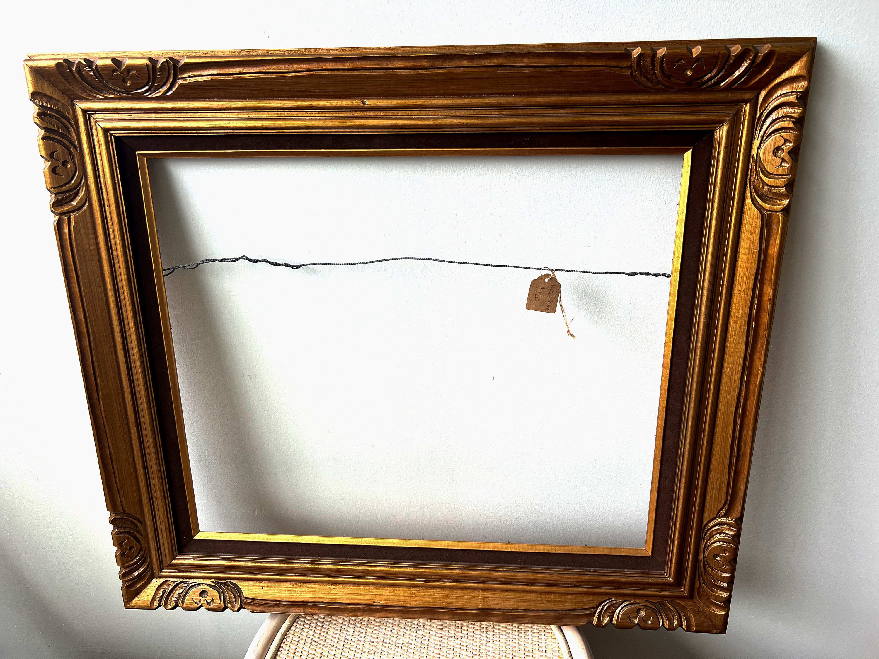 wooden frame - black felt liner, large