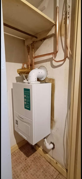 Expert plumber installation