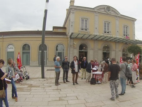 Rassemblement combatif pour nos trains à Bourg