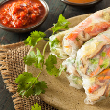 Chicken rice paper rolls homemade