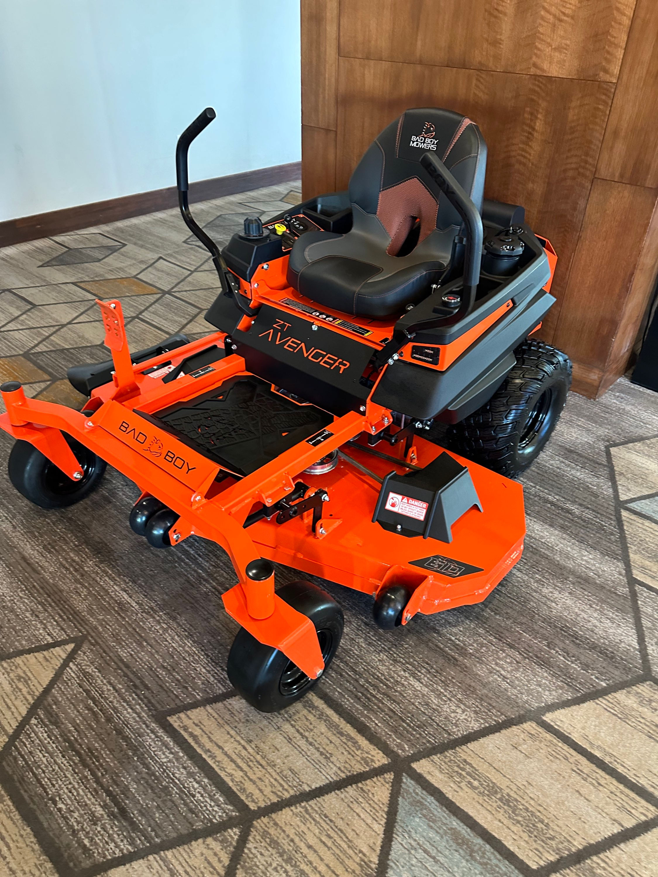 2025 BAD BOY AVENGER 54" /  60" ZTR MOWER W/ KAWASAKI MOTOR