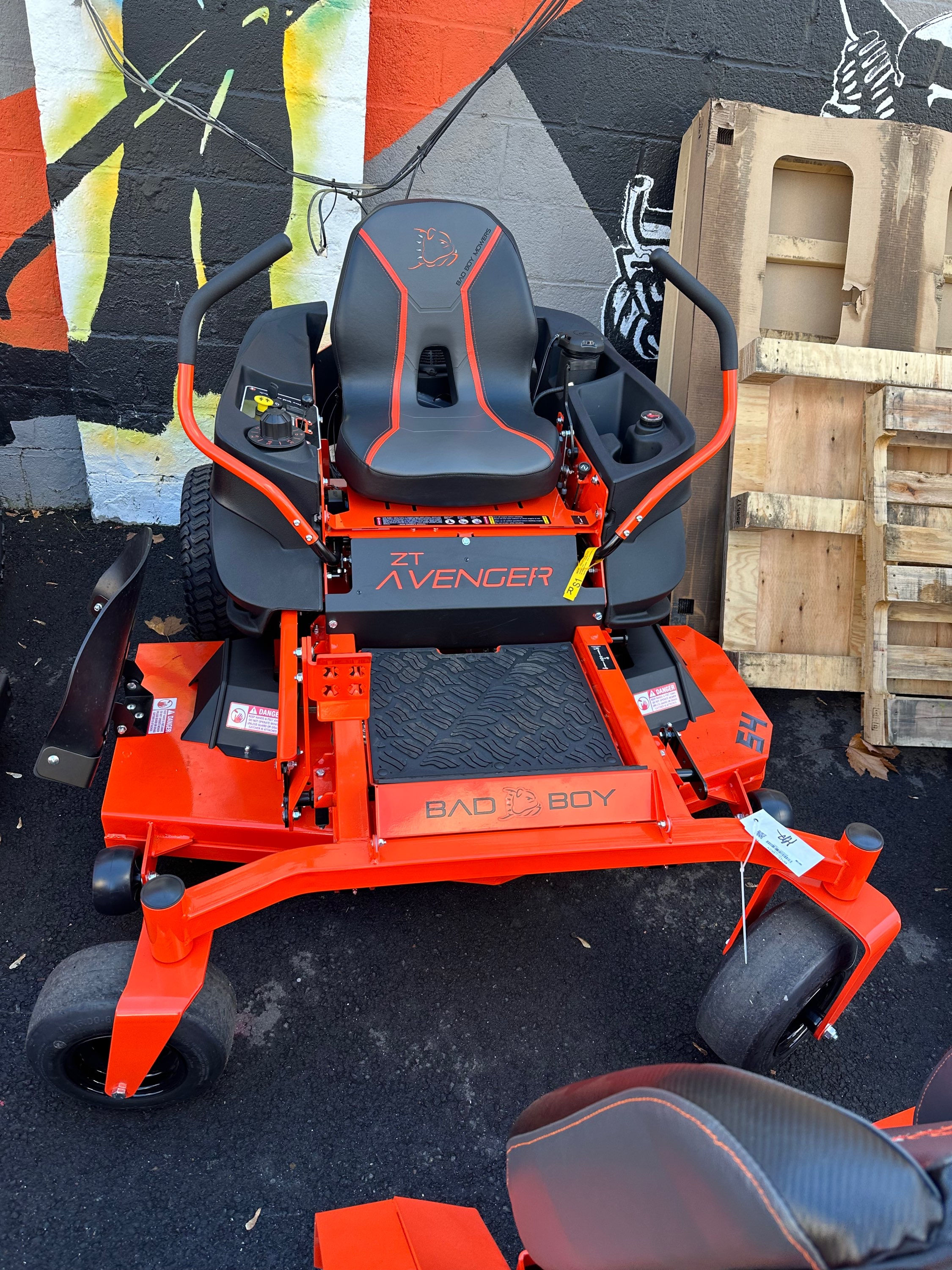 2024 BAD BOY AVENGER 60" ZTR MOWER BLOWOUT