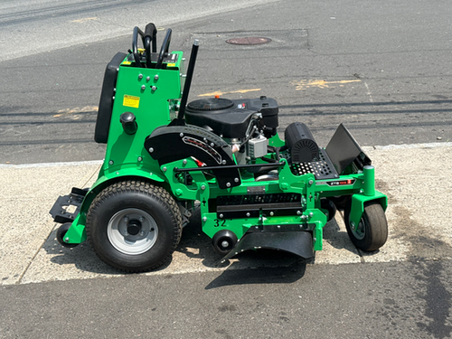 2025 Razor ZTS 32