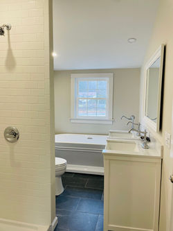 1st Floor Bath with soaking tub