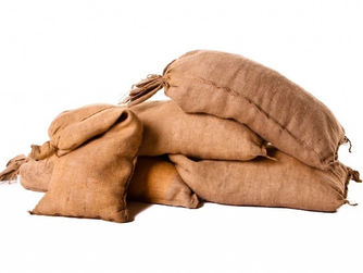 City of Picayune setting up sand bag piles for Saturday night (May 11)