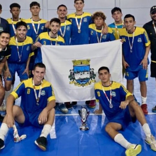 IMBITUBA BRILHA NO FUTSAL SUB-18 E AVANÇA NOS JOGUINHOS ABERTOS