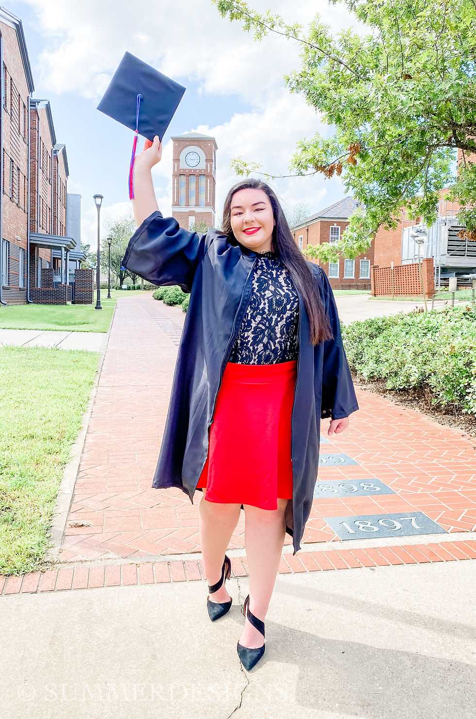 Thumbnail: Graduate
