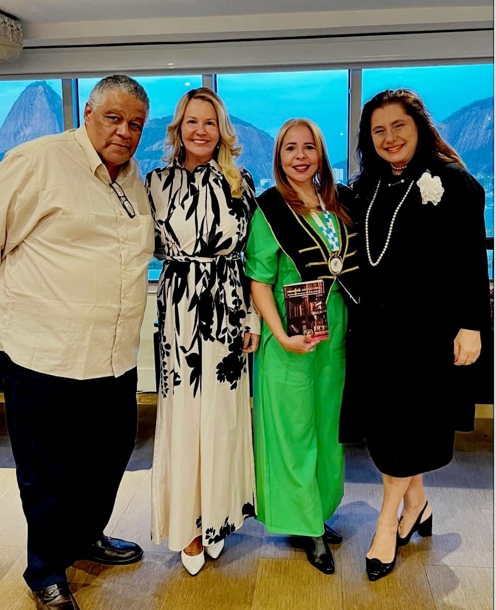 Ulisses , Viviane Fernandes , a presidente Andrea Cunha e Ana Cristina Carvalho , ambos membros do Conselho ALARJ