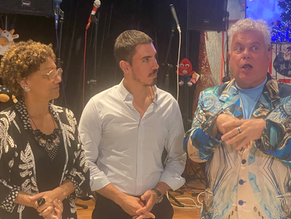 Academia Brasileira de Artes Carnavalescas homenageia Gabriel David presidente da LIESA