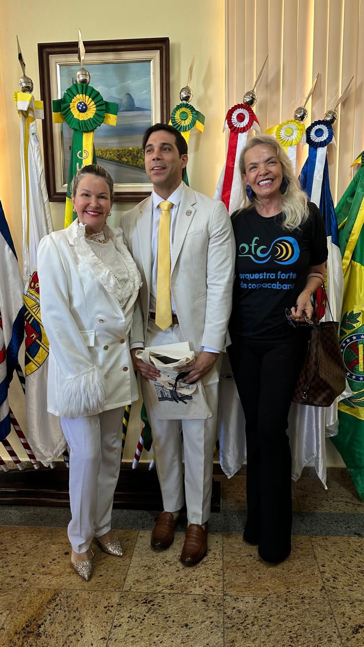 Viviane Fernandes , presidente dos Embaixadores, o Cônsul do Panamá Ruben Arguelles e Márcia Melchior no Forte de Copacabana