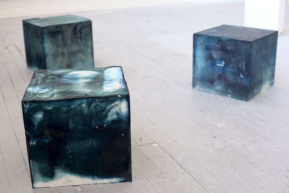 2019, 32 x 32 x 32 cm (3)