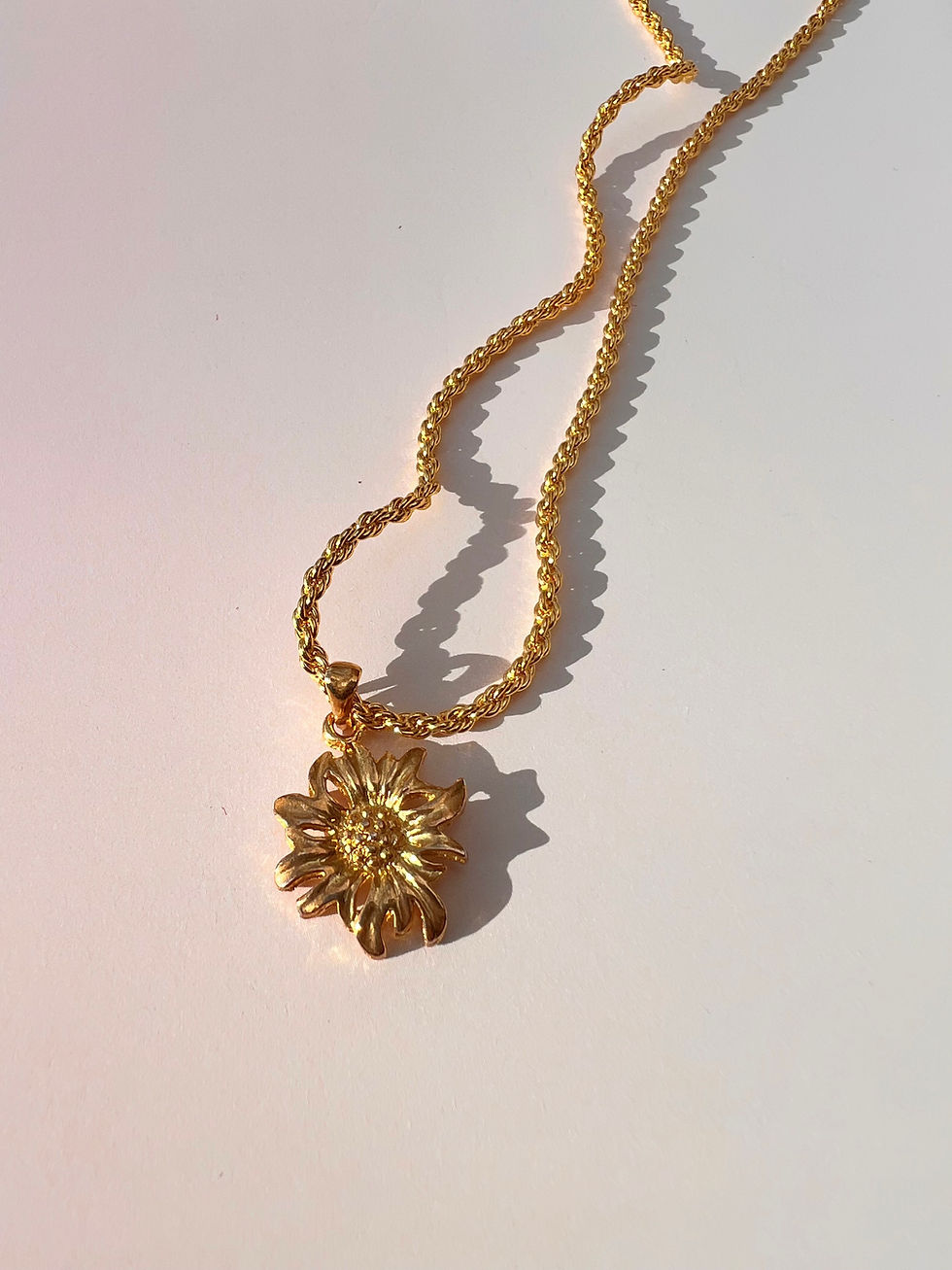 Thumbnail: Collier Spring