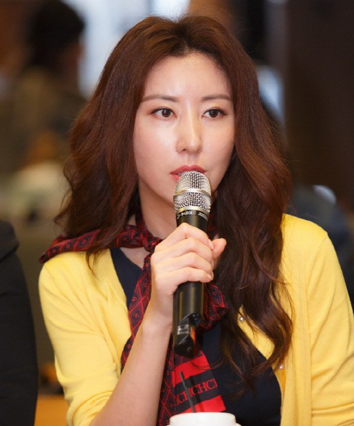 '섹시 퀸'이 돌아온다...김완선, 10월 가수 컴백 확정