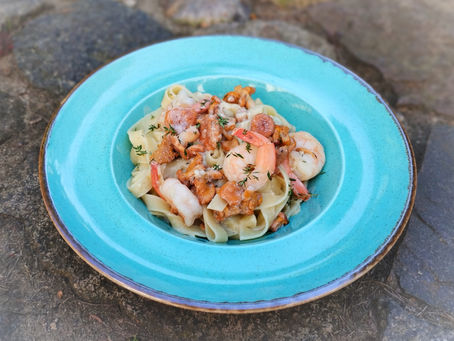Tagliatelle w sosie kurkowym z krewetkami