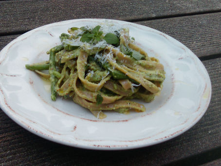 Tagliatelle z pesto i fasolką szparagową