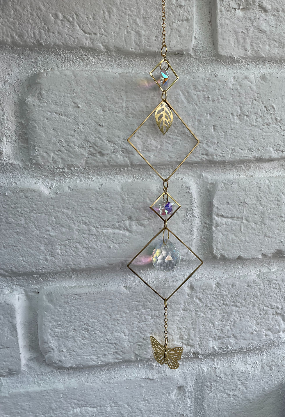 Miniature : Ornement suspendu géométrique, diamants, feuille, sur fond blanc, Encens Troisième Œil.