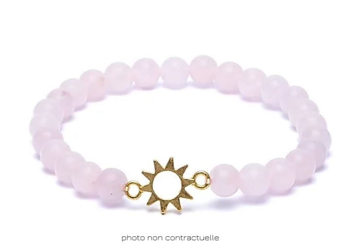Bracelet en quartz rose avec breloque soleil. Photo non contractuelle. Les énergies d'Amaria