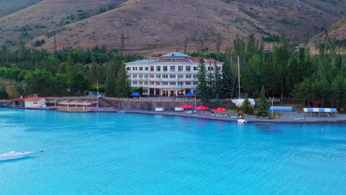 «Կապուտակ Սևանի» համալիրի սեփականության շղթան սկսվում է Կոնդի առանձնատների տնտեսության տնօրենի 19-ամյա դստերից և հասնում նախկին նախագահի որդուն. մանրամասներ
