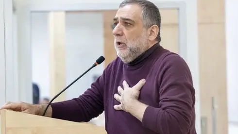 Ռուբեն Վարդանյանի գործի 3302 էջերում դպրոցի վերանորոգումն ու հարսանիքը հայտնվել են ահաբեկչության մեղադրանքի կողքին. տասը տարի բանտում, տասը՝ խիստ ռեժիմի հիմնարկում, նաև 1584 մանաթ վճարելու պահանջ