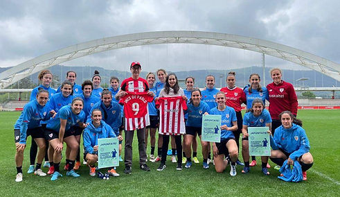 Actividad solidaria Athletic Femenino. 5 mayo 2025
