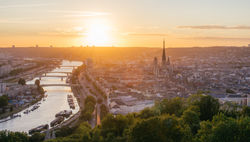 Panorama of the city of Rouen at sunset with the cathedral and the Seine.jpg