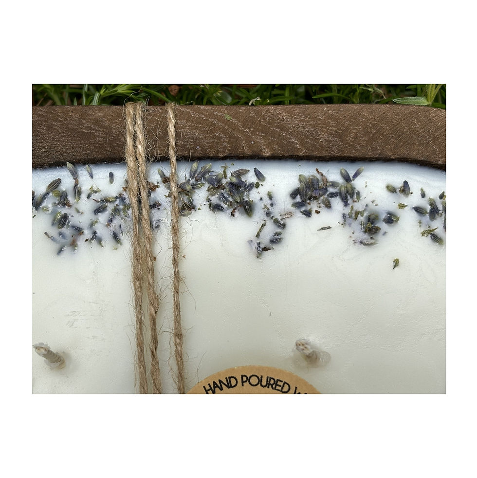Thumbnail: Premium soy wax lavender candle with soft floral fragrance