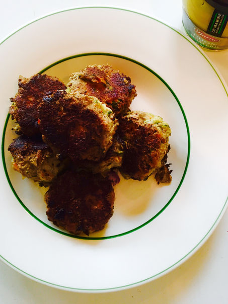 Runder&Courgette burgers met groentefriet en auberginedressing