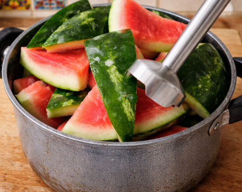 NO TIRES las cáscaras de la sandia: La parte que todos tiran… y que en realidad vale oro en la cocina 🍉💥 