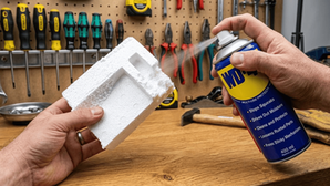 Esto es lo que pasa cuando aplicas WD-40 sobre espuma reciclada