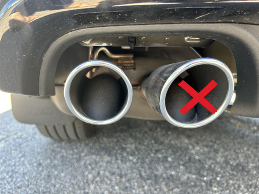 El Tubo de Escape Falso: La Gran Mentira del Diseño Automotriz Moderno ¿Cual es el motivo? 🚘💨