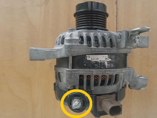 Pocas personas conocen el secreto que esconde el viejo alternador