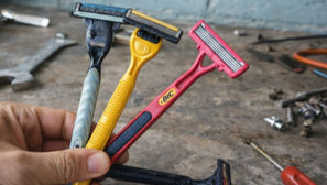 No tires la afeitadora malograda: el truco simple para recuperar su filo en segundos