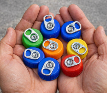 Genial invento con chapas de plástico y anillas de latas de refresco: una idea sencilla que transforma tu hogar