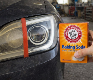 Un mecánico jubilado revela el truco más simple para recuperar faros viejos en minutos