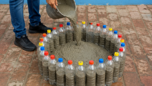 El uso inesperado de las botellas de plástico que está haciendo que muchos las vean diferente