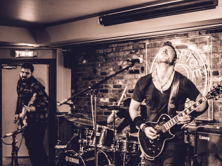 GIGS GIGS GIGS