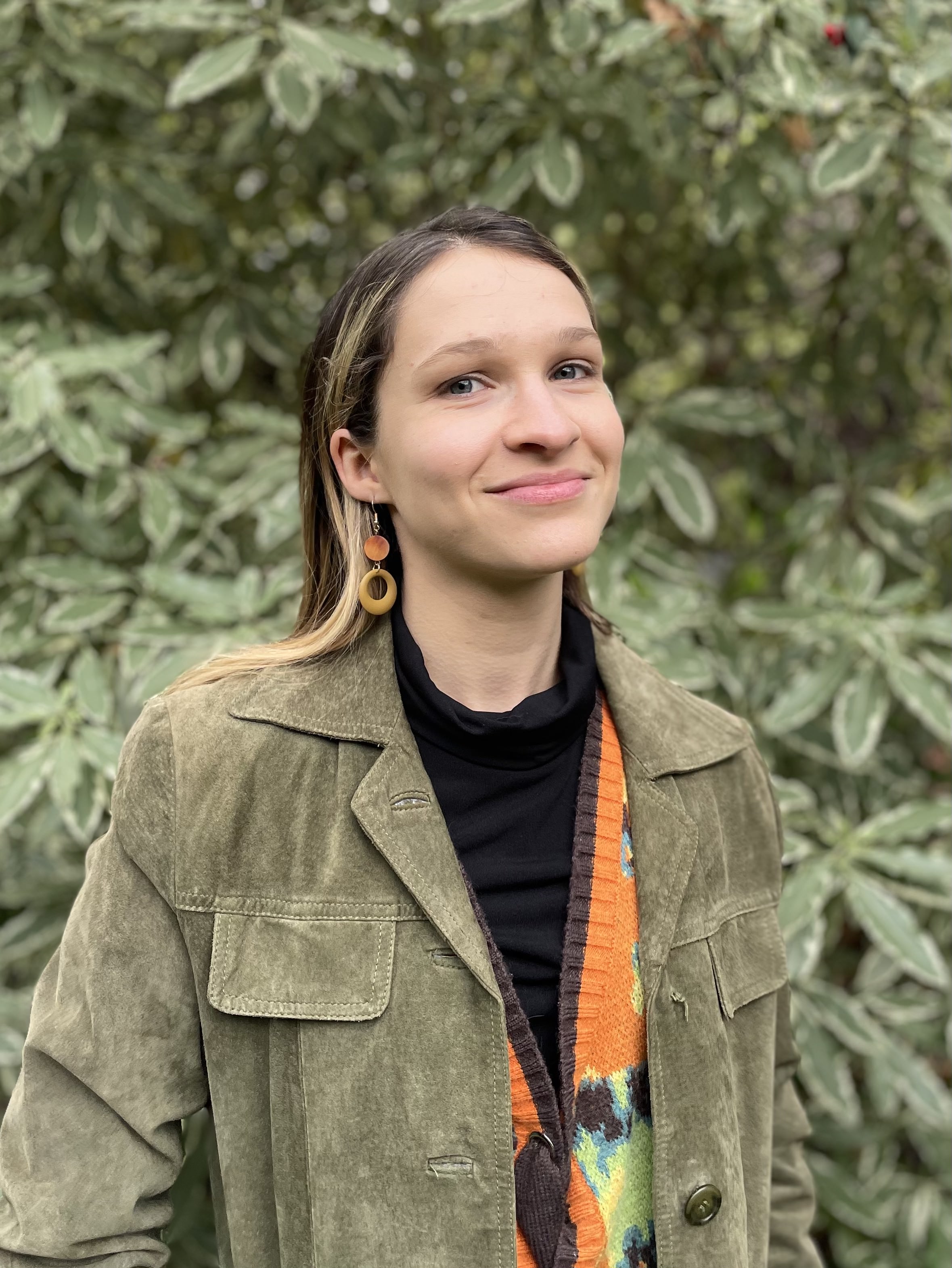 Writer: Ophelia Davenport 