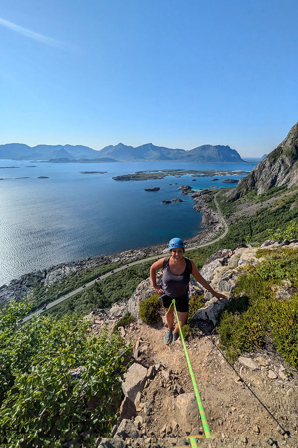 svolvaergeita-cimbing-svolvaer-lofoten