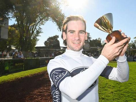 Tyler Schiller wins Albury Gold Cup aboard the Mark Newnham-trained Harmony Rose