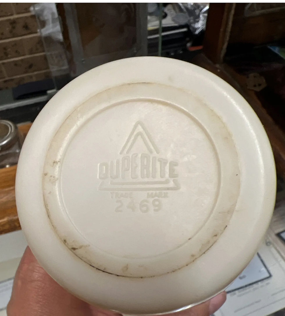 Thumbnail: Vintage Duperite Citrus Juicer Bakelite/Plastic?