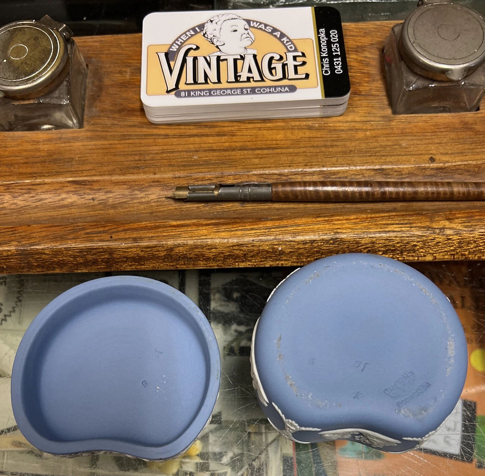 Thumbnail: Wedgwood Jasperware Lidded Trinket Pot